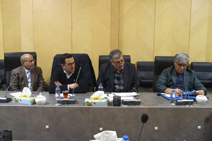 نشست فراکسیون کارگری مجلس با تشکل های کارگری و کارفرمایی کشور