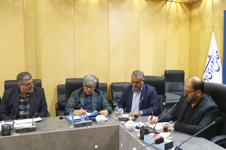 نشست فراکسیون کارگری مجلس با تشکل های کارگری و کارفرمایی کشور