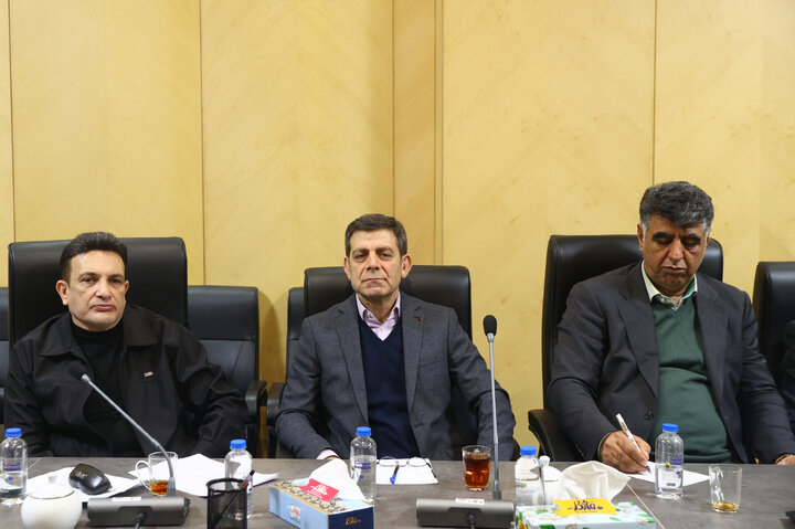 نشست فراکسیون کارگری مجلس با تشکل های کارگری و کارفرمایی کشور