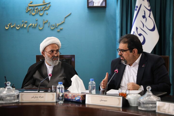 نشست 18 آذر کمیسیون اصل 90