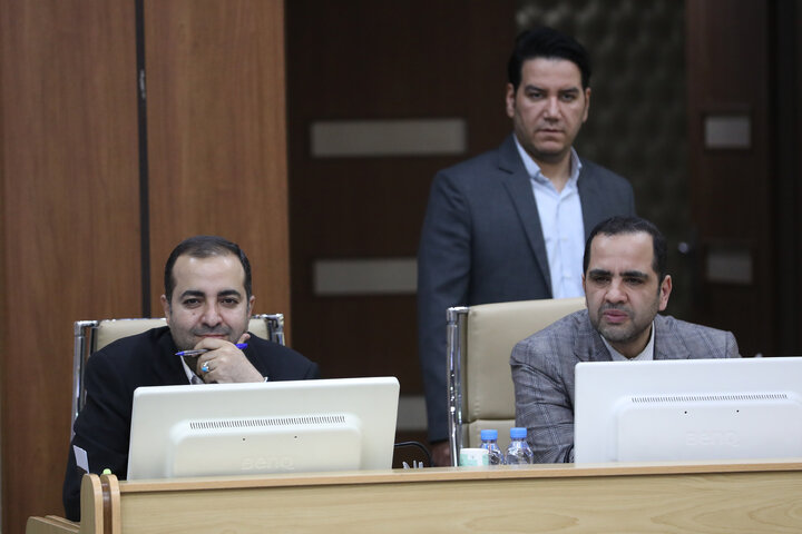 دیدار اعضای فراکسیون زنان و خانواده مجلس با وزیر بهداشت، درمان و آموزش پزشکی