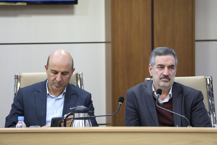 دیدار اعضای فراکسیون زنان و خانواده مجلس با وزیر بهداشت، درمان و آموزش پزشکی