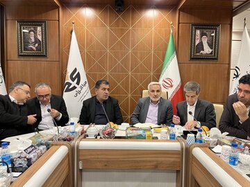 جلسه نظارتی کمیسیون اجتماعی در هلدینگ صبا انرژی با حضور رئیس صندوق بازنشستگی/ اقدامات نظارتی کمیسیون محدود به سفرهای استانی نمی‌شود