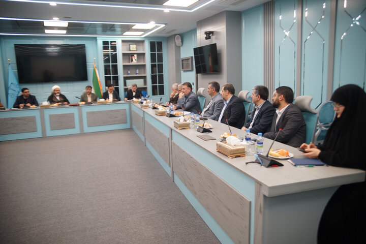 نشست مشترک کمیسیون قضایی و حقوقی با رئیس دیوان عدالت اداری