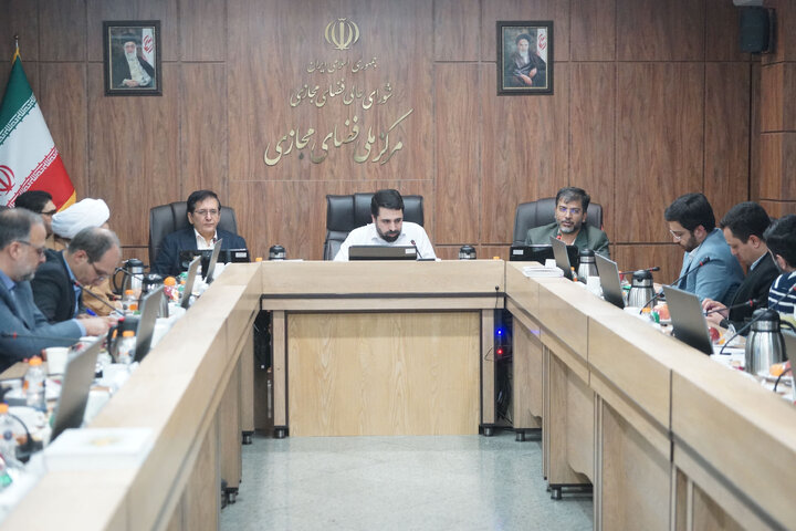 نشست مشترک کمیسیون قضایی و حقوقی با رئیس دیوان عدالت اداری