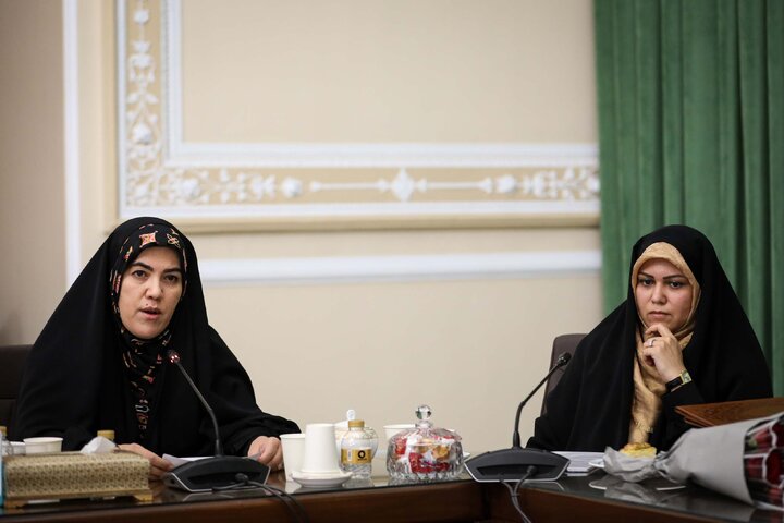 دیدار اعضای فراکسیون زنان  با دکتر قالیباف