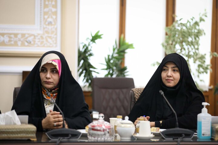 دیدار اعضای فراکسیون زنان  با دکتر قالیباف