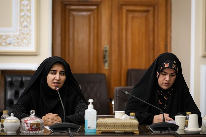 دیدار اعضای فراکسیون زنان  با دکتر قالیباف