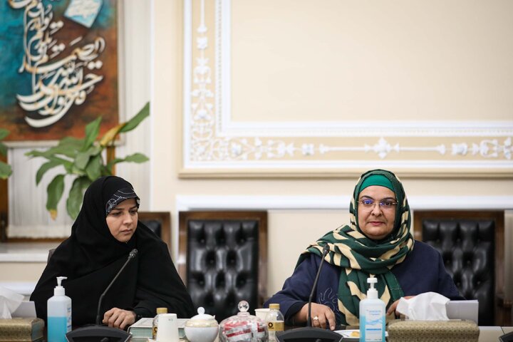 دیدار اعضای فراکسیون زنان  با دکتر قالیباف