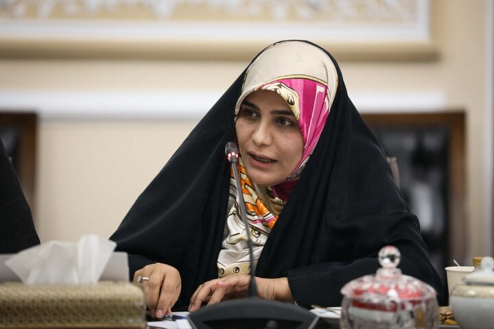 دیدار اعضای فراکسیون زنان  با دکتر قالیباف