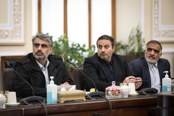 دیدار اعضای فراکسیون زنان  با دکتر قالیباف