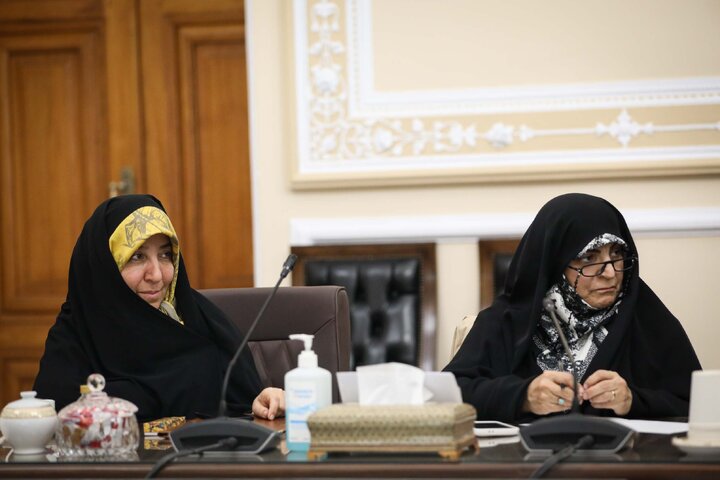 دیدار اعضای فراکسیون زنان  با دکتر قالیباف