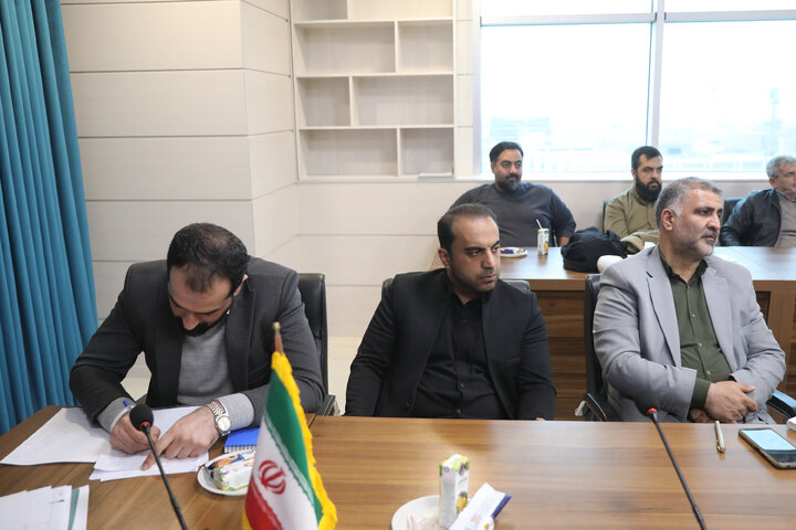 نشست فلسفی با مسئولان مدیریتی بخش های شمیرانات و لواسانات