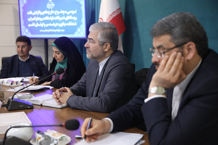 نشست فلسفی با مسئولان مدیریتی بخش های شمیرانات و لواسانات