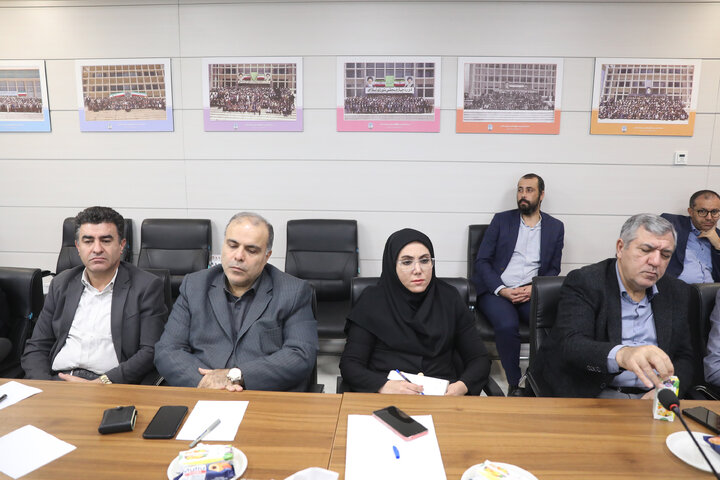 نشست فلسفی با مسئولان مدیریتی بخش های شمیرانات و لواسانات