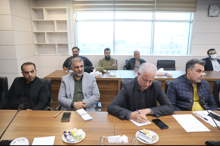 نشست فلسفی با مسئولان مدیریتی بخش های شمیرانات و لواسانات