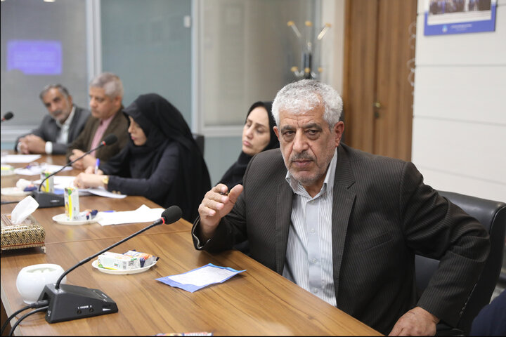 نشست فلسفی با مسئولان مدیریتی بخش های شمیرانات و لواسانات