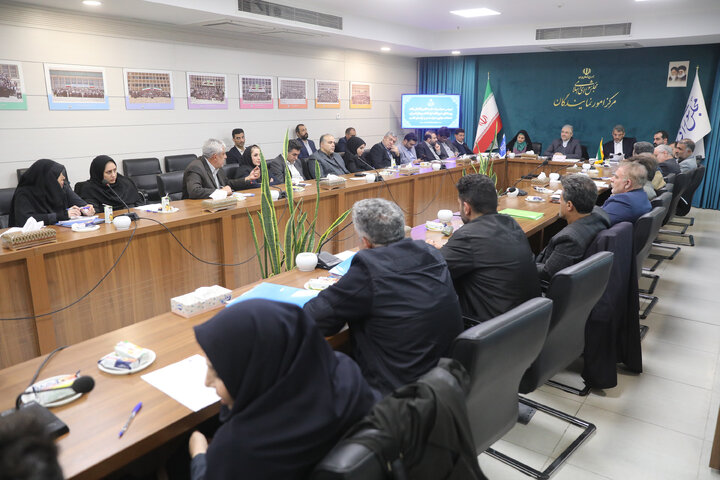 نشست فلسفی با مسئولان مدیریتی بخش های شمیرانات و لواسانات