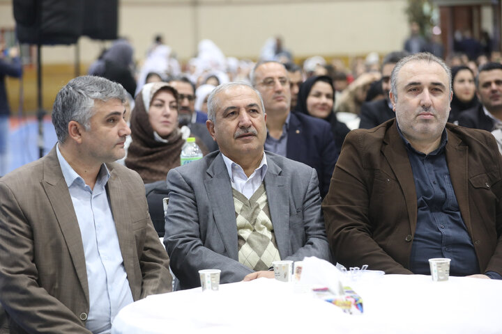 دیدار اعضای کمیسیون کشاورزی با صادرکنندگان کیوی استان گیلان