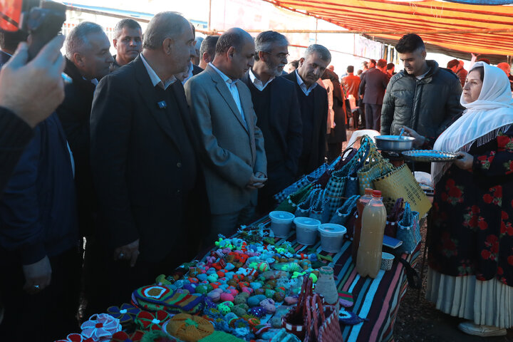 دیدار اعضای کمیسیون کشاورزی با صادرکنندگان کیوی استان گیلان