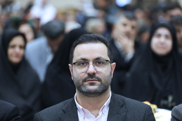 دیدار اعضای کمیسیون کشاورزی با صادرکنندگان کیوی استان گیلان