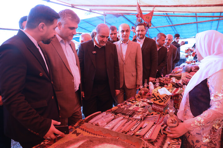 دیدار اعضای کمیسیون کشاورزی با صادرکنندگان کیوی استان گیلان