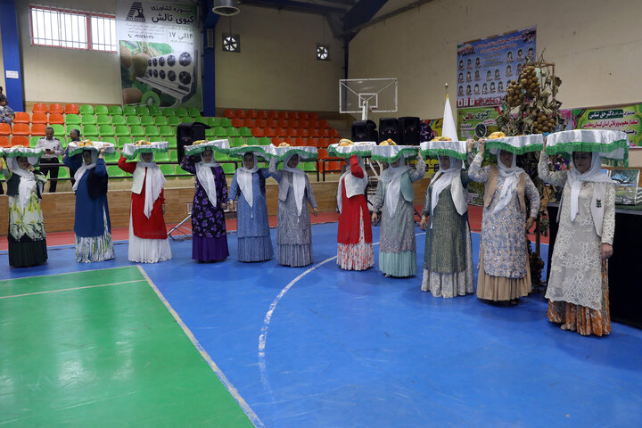 دیدار اعضای کمیسیون کشاورزی با صادرکنندگان کیوی استان گیلان