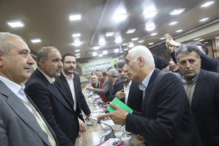 دیدار اعضای کمیسیون کشاورزی با تولیدکنندگان کیوی استان گیلان