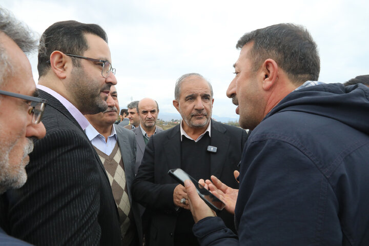 بازدید اعضای کمیسیون کشاورزی از مزرعه پرورش ماهیان خاویاری تالش