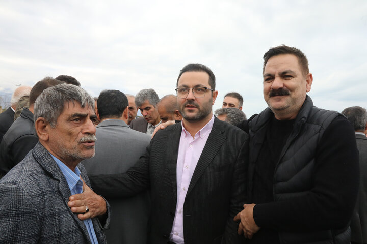 بازدید اعضای کمیسیون کشاورزی از مزرعه پرورش ماهیان خاویاری تالش