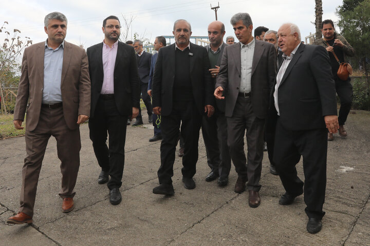 بازدید اعضای کمیسیون کشاورزی از مزرعه پرورش ماهیان خاویاری تالش