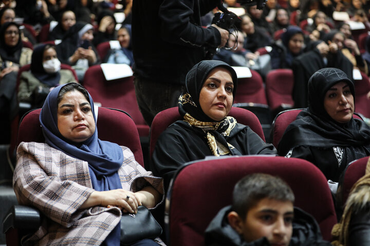 سخنرانی نیکزاد در همایش زنان مهندس ایرانی