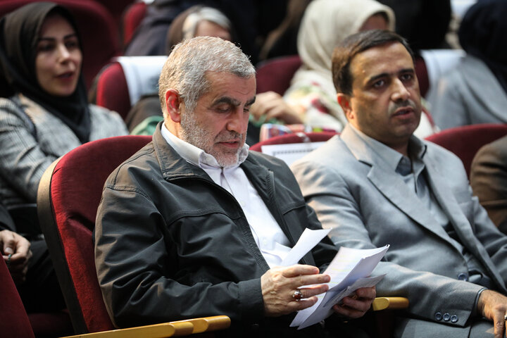 سخنرانی نیکزاد در همایش زنان مهندس ایرانی