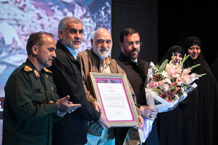 سخنرانی نیکزاد در همایش زنان مهندس ایرانی