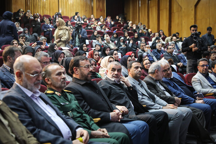 سخنرانی نیکزاد در همایش زنان مهندس ایرانی