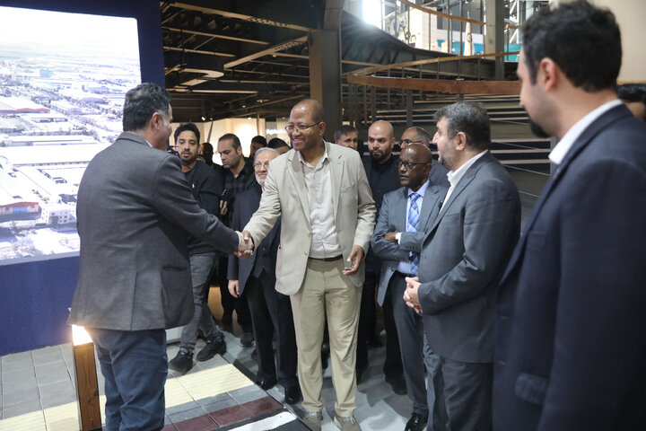 بازدید رئیس مجلس نمایندگان اتیوپی از نمایشگاه دائمی خانه خلاق