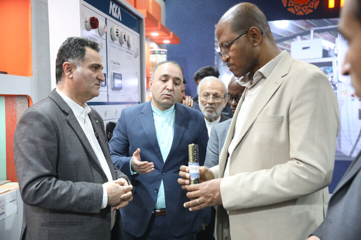 بازدید رئیس مجلس نمایندگان اتیوپی از نمایشگاه دائمی خانه خلاق