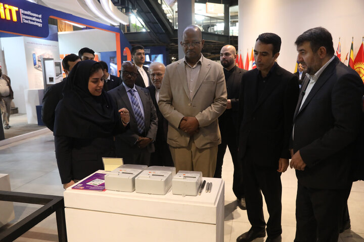 بازدید رئیس مجلس نمایندگان اتیوپی از نمایشگاه دائمی خانه خلاق