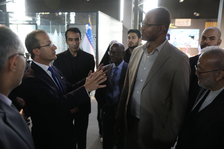 بازدید رئیس مجلس نمایندگان اتیوپی از نمایشگاه دائمی خانه خلاق