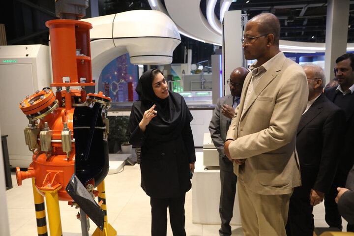 بازدید رئیس مجلس نمایندگان اتیوپی از نمایشگاه دائمی خانه خلاق