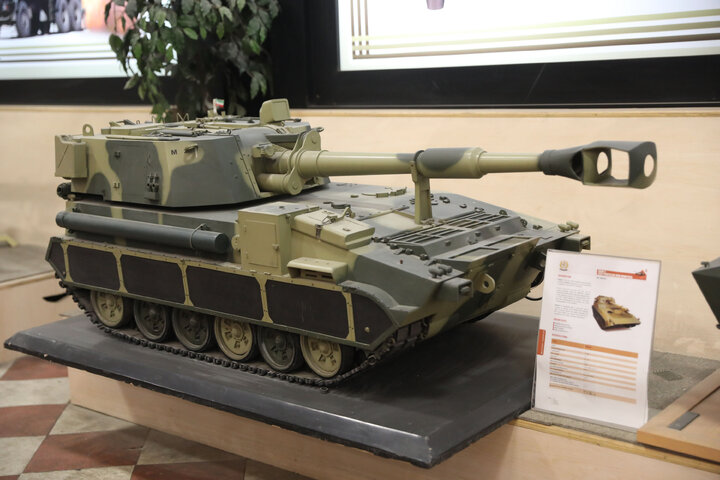 بازدید رئیس مجلس نمایندگان اتیوپی از نمایشگاه دستاوردهای دفاعی وزارت دفاع