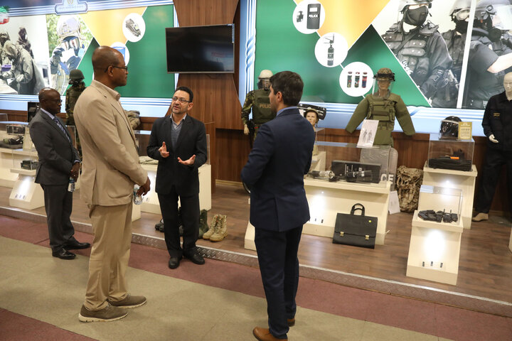بازدید رئیس مجلس نمایندگان اتیوپی از نمایشگاه دستاوردهای دفاعی وزارت دفاع