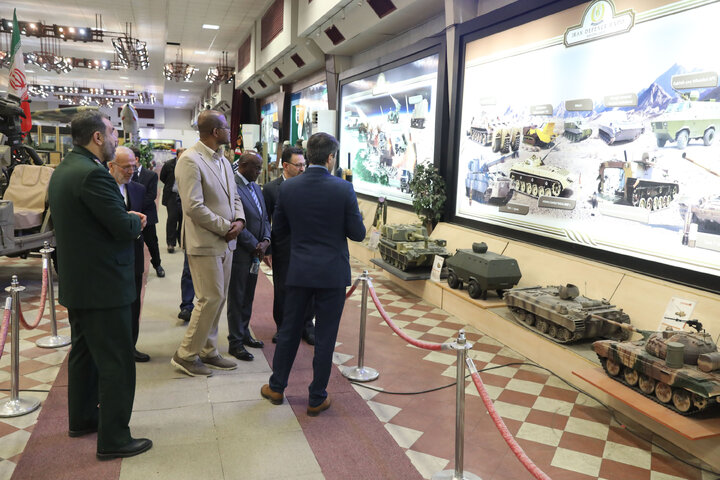 بازدید رئیس مجلس نمایندگان اتیوپی از نمایشگاه دستاوردهای دفاعی وزارت دفاع