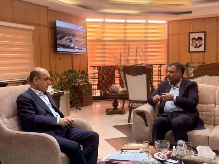 نشست رحمت‌زاده با استاندار گیلان برای بررسی مسائل شهرستان صومعه‌سرا