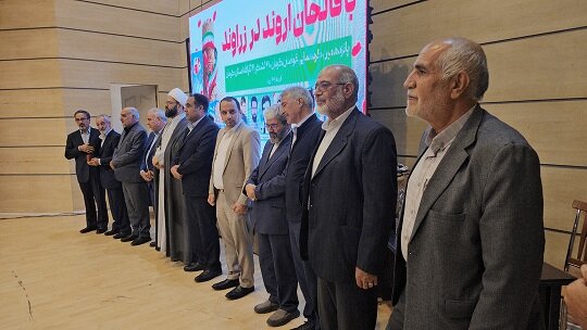 شهدای غواص در موج‌های خروشان،با ایثار خود درس مقاومت به ملت ایران دادند