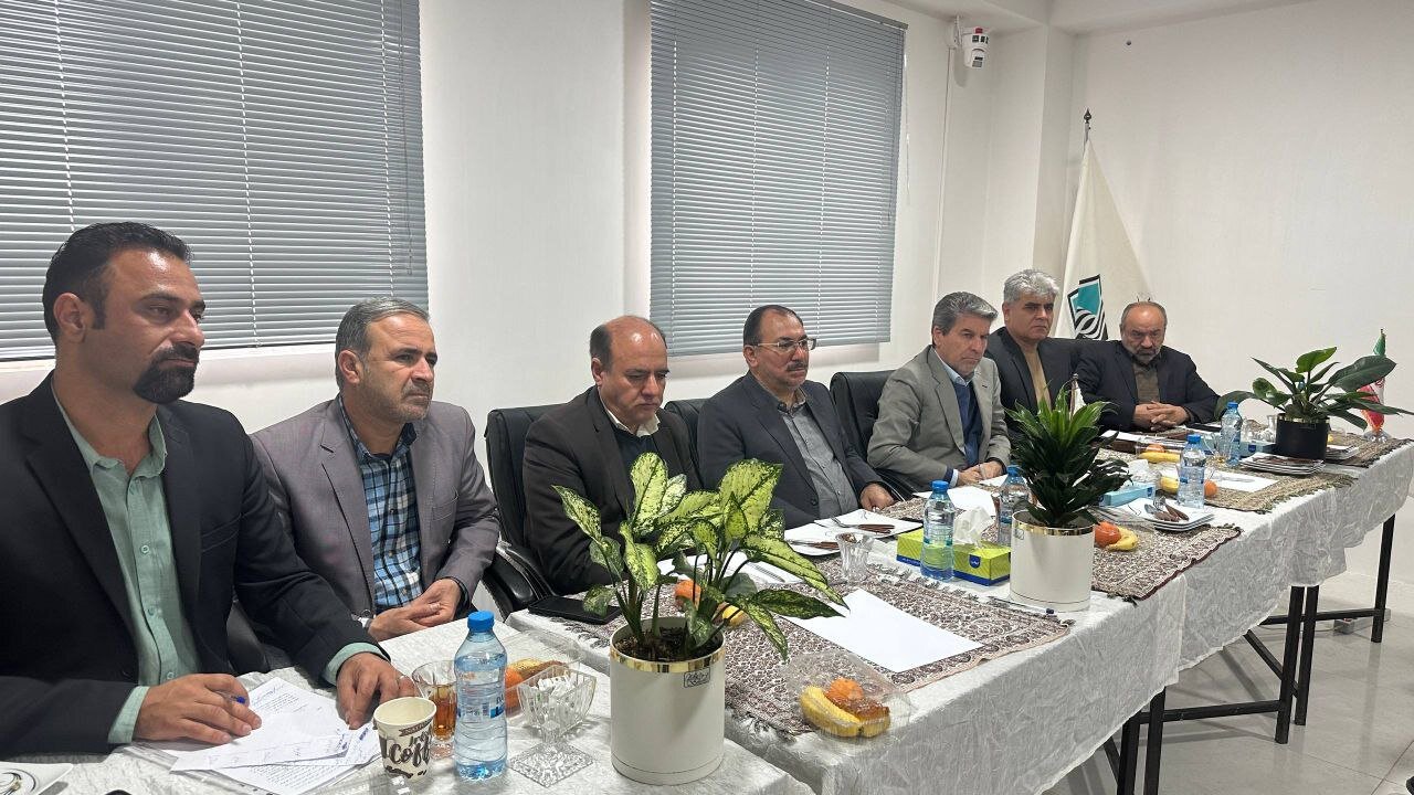 پاکمهر: ضرورت تسریع در اجرای پروژه‌های نیمه‌تمام و کاهش تنش آبی در حوزه انتخابیه/ بررسی چالش‌های پیش روی فعالان حوزه پیمانکاری