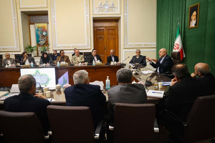 دیدار وزیر علوم و روسای دانشگاه های سراسر کشور با دکتر قالیباف