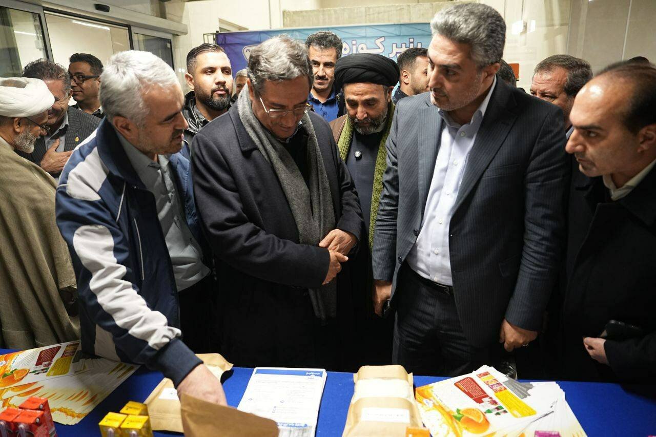 حضور ممکان در آیین آغاز طرح توسعه تولید انواع لاکتوزهای دارویی و غذایی شرکت پگاه/ مدیران ناکارآمد فرصت توسعه آذربایجان غربی را کُند میکنند