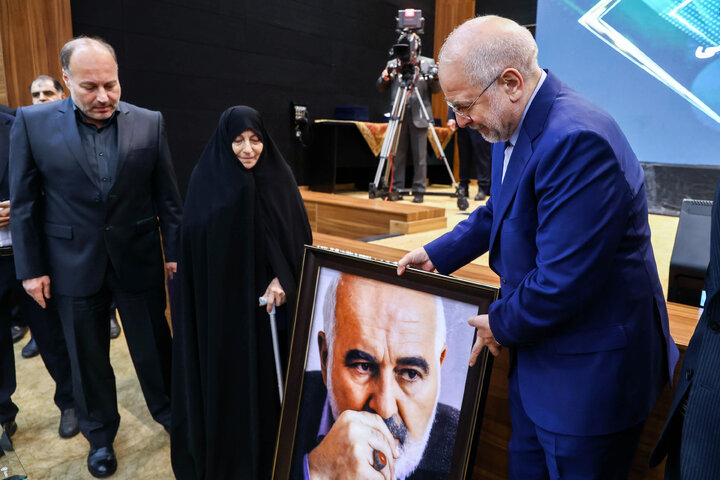 آیین تجلیل از پژوهشگران برتر مرکز پژوهش‌های مجلس با حضور دکتر قالیباف