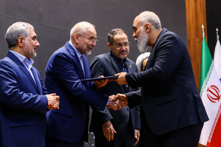 آیین تجلیل از پژوهشگران برتر مرکز پژوهش‌های مجلس با حضور دکتر قالیباف